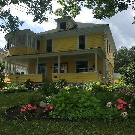 The Yellow House Bed & Breakfast Stanstead Plain Dış mekan fotoğraf