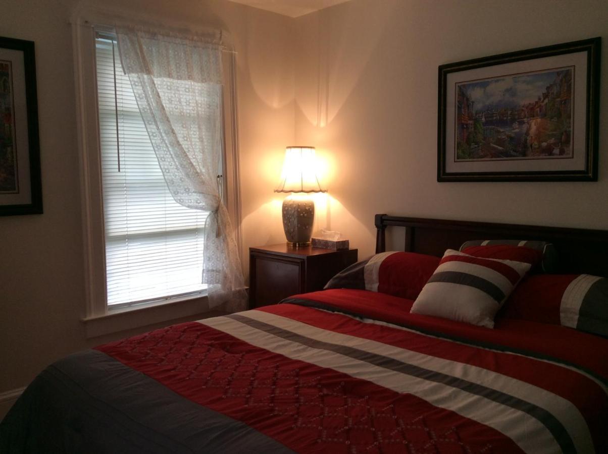 The Yellow House Bed & Breakfast Stanstead Plain Dış mekan fotoğraf